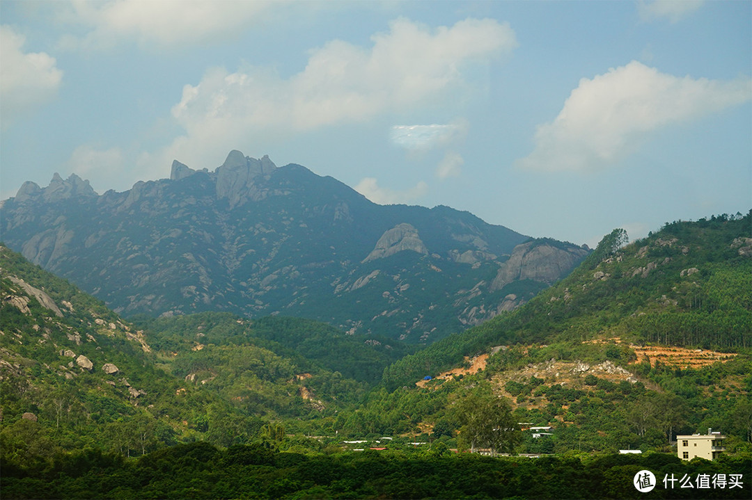 在火车上抓拍的窗外风景