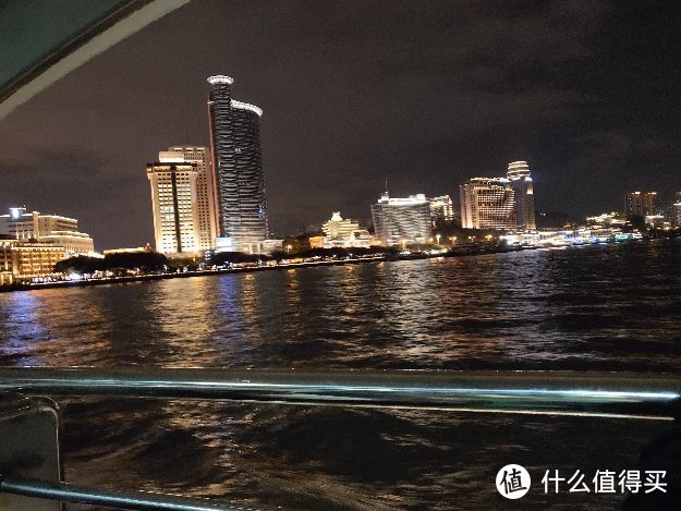 船上拍的夜景