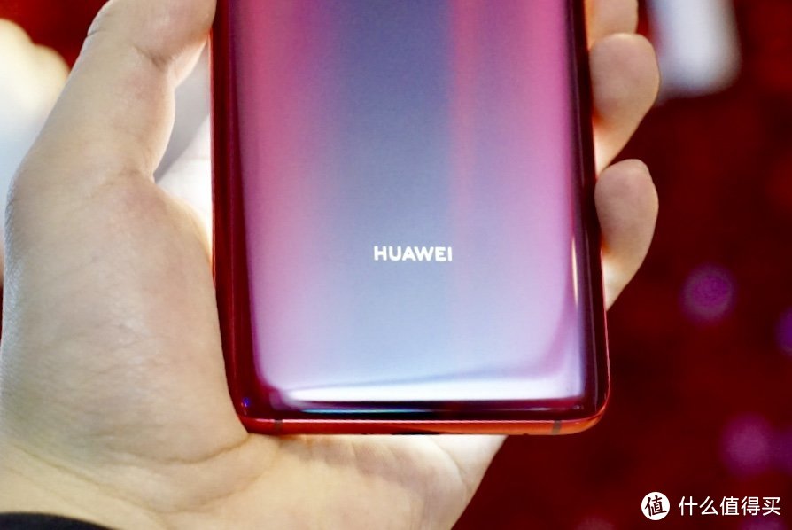 红蓝新“潮”色：HUAWEI 华为 发布 Mate20 Pro 智能手机 全新配色