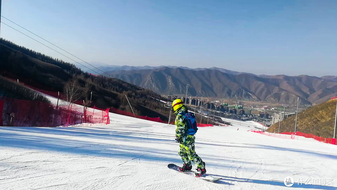 白色雪道上的绿色“忍者”——St. Bonalt 圣伯纳 雪服套装测评