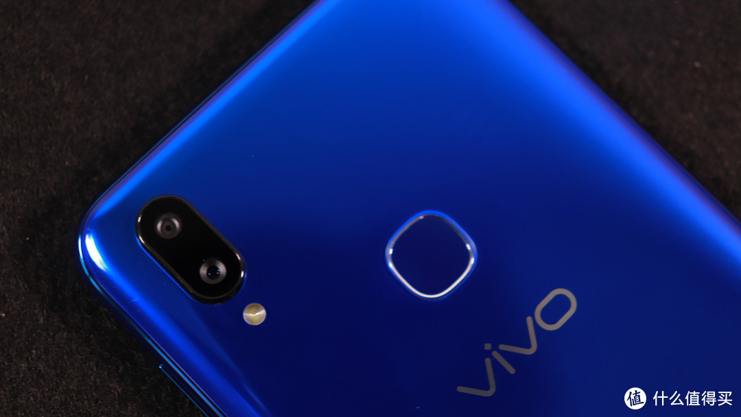 2000元内实力机型 vivo Z3手机上手测评