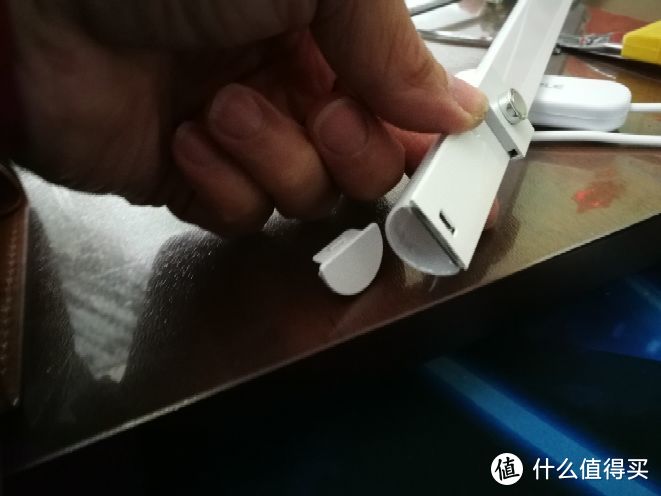 29.9元就能 diy ScreenBar显示器台灯(用欧普酷毙灯改）