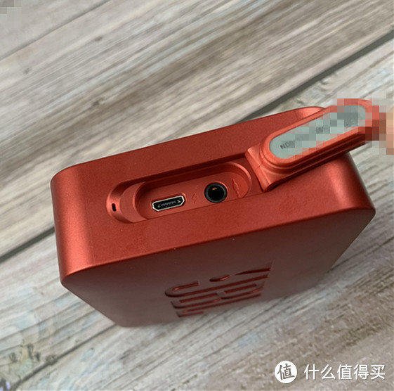 颜值与技术共存JBL GO2