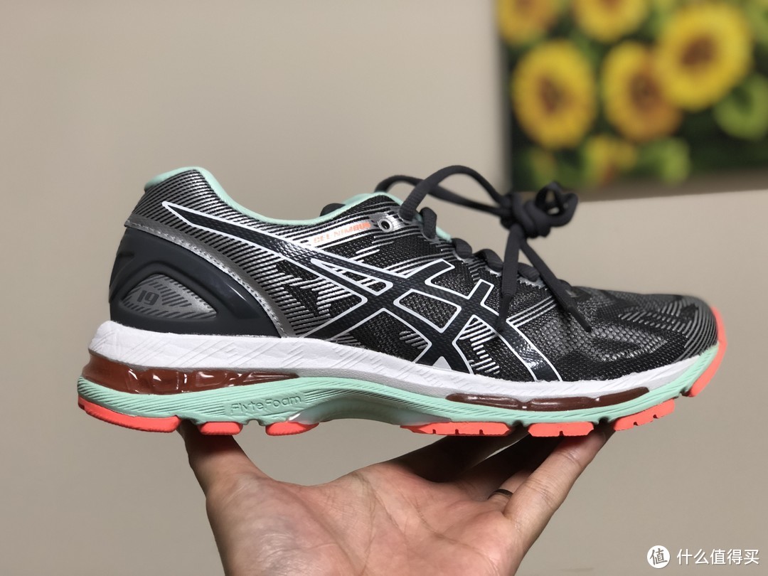 Asics 亚瑟士 Gel-Nimbus 19 跑鞋开箱（顺带浅谈一下Gel-Nimbus 21）