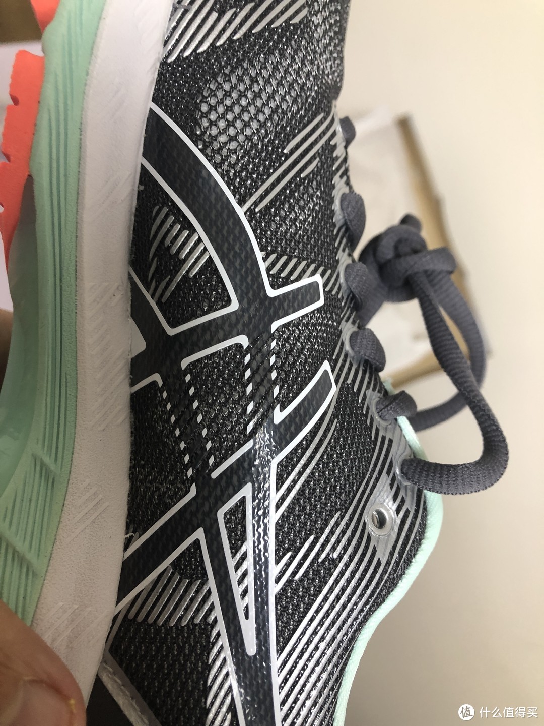 Asics 亚瑟士 Gel-Nimbus 19 跑鞋开箱（顺带浅谈一下Gel-Nimbus 21）