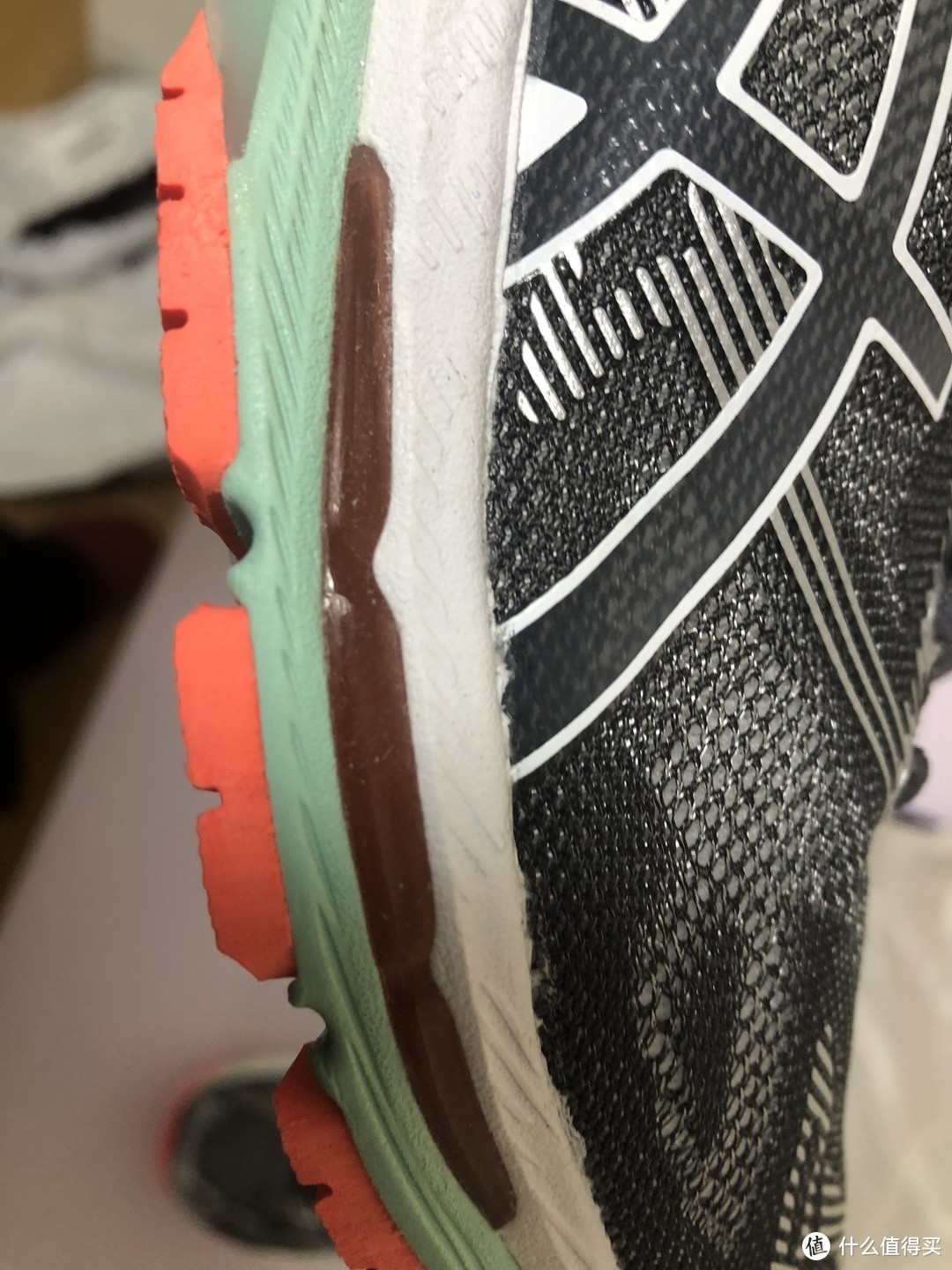 Asics 亚瑟士 Gel-Nimbus 19 跑鞋开箱（顺带浅谈一下Gel-Nimbus 21）