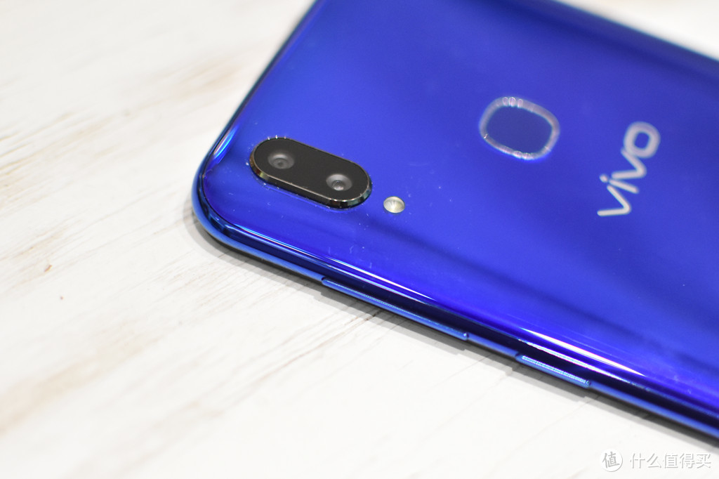 主打颜值，性能、续航兼顾  vivo Z3 手机闪测体验