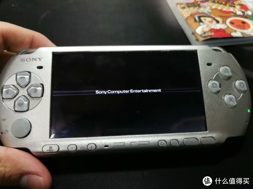 可随身携带的经典怀旧掌机——SONY PSP3000