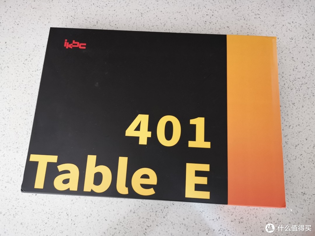 多媒体旋钮，一体式掌托：ikbc Table E401 机械键盘 抢先体验