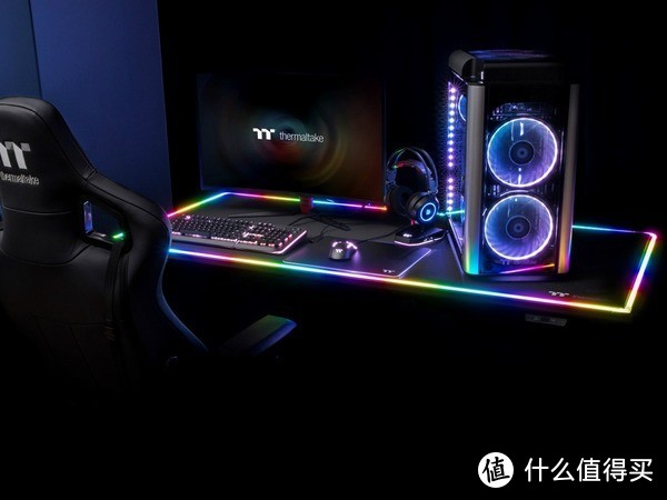 集成RGB灯效：Thermaltake 曜越 发布 Level 20 RGB Battlestation Gaming Desk 电脑桌