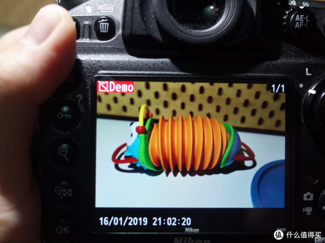 D800+适马35这套表现还是不错的。