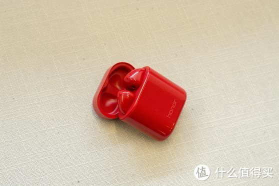 安卓界最好用无线耳机？荣耀FlyPods Pro说要用“骨声纹黑科技”秒杀众竞品，信不？