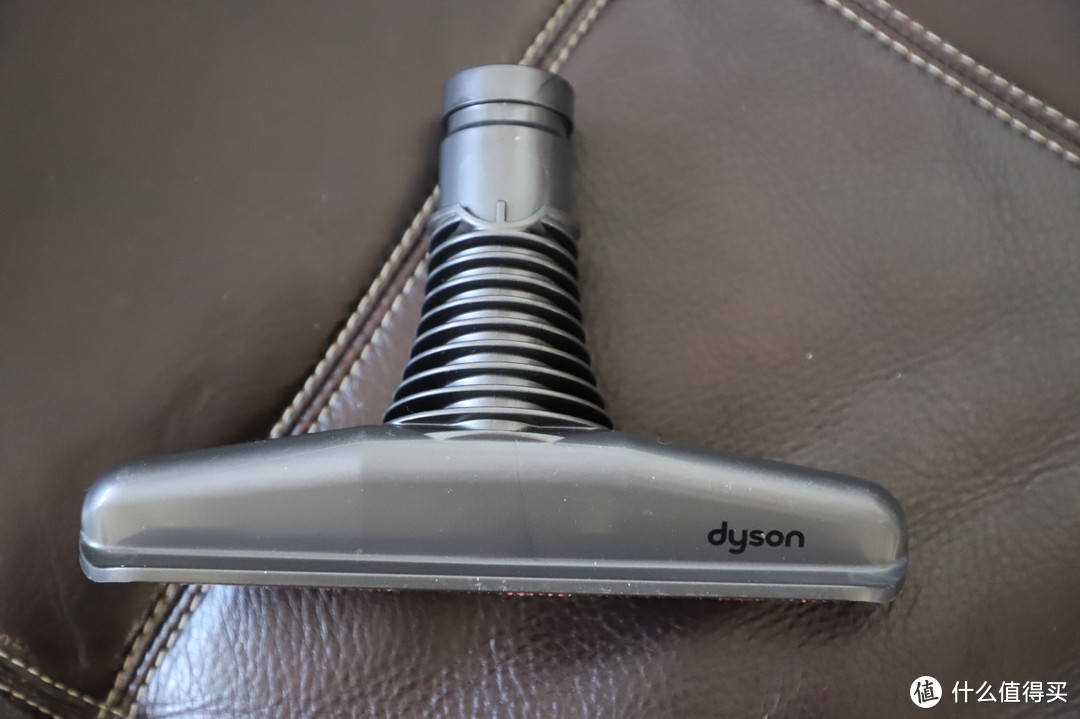 Dyson V6 EXTRA 官翻版，最便宜的戴森还能不能打？