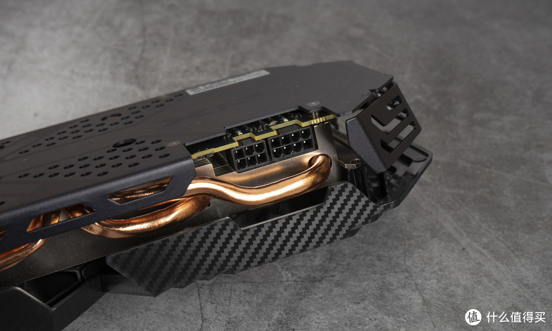 双路CrossFire RX 590显卡性能实测，附上Radeon驱动优化技巧