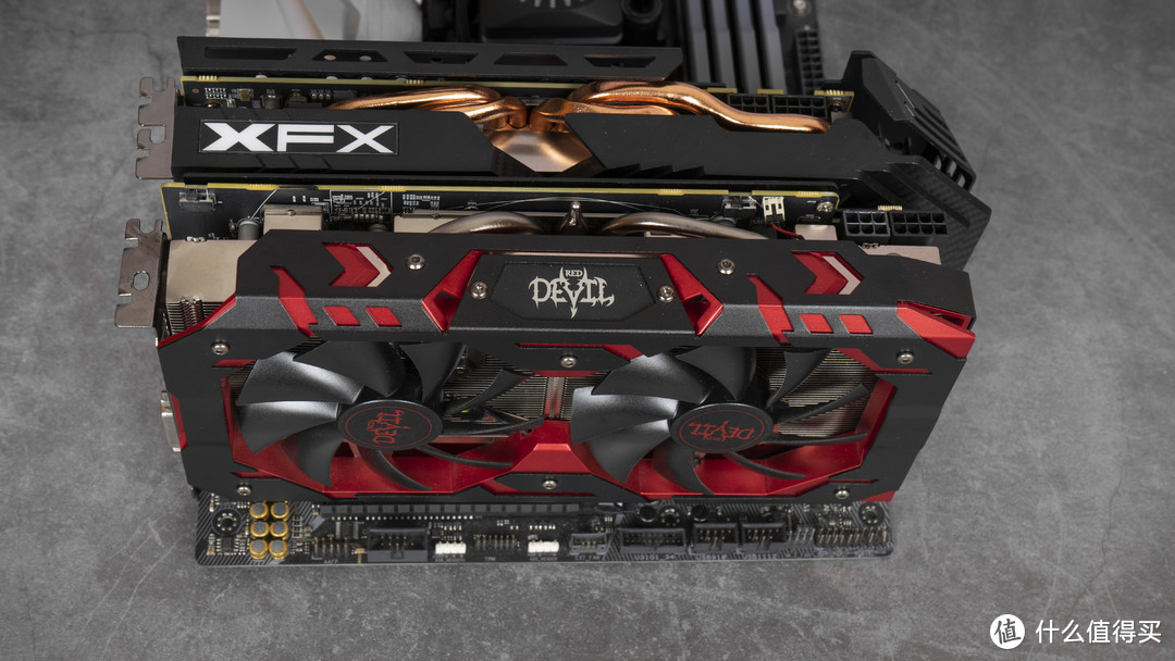 双路CrossFire RX 590显卡性能实测，附上Radeon驱动优化技巧