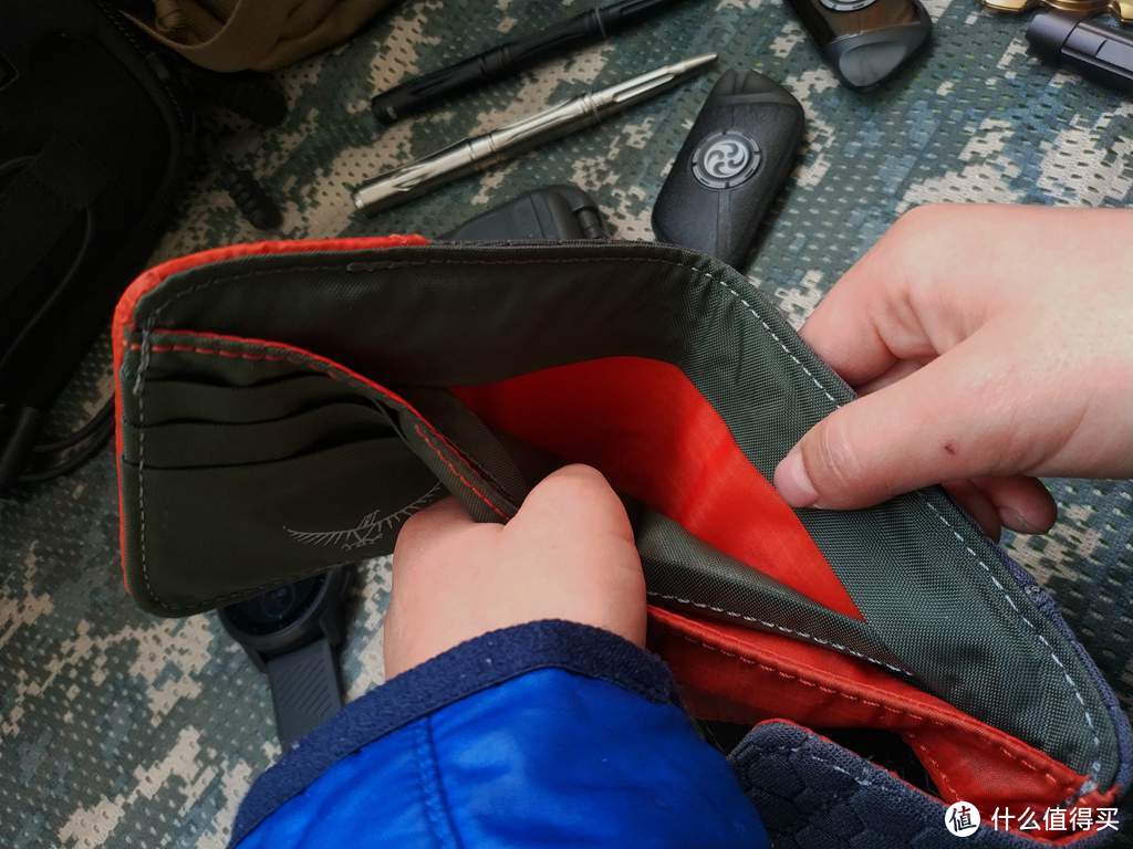 别具风格的小钱包--OSPREY Quicklock O币钱包体验小结