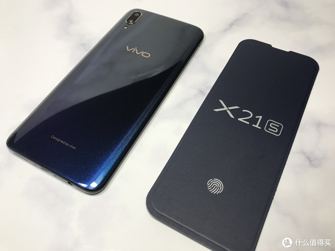 蓝厂手机溢价高怎么办？一千元搞定Super AMOLED+屏下指纹的vivo X21s 6+128G版