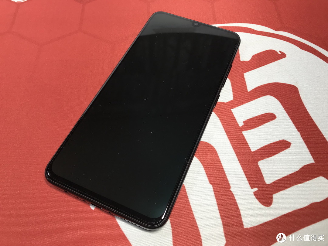 蓝厂手机溢价高怎么办？一千元搞定Super AMOLED+屏下指纹的vivo X21s 6+128G版