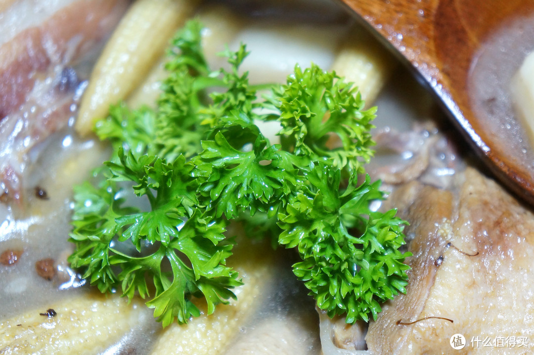 炖一锅滋味浓郁的咸肉嫩鸭汤，假装是“盐水桂花鸭”