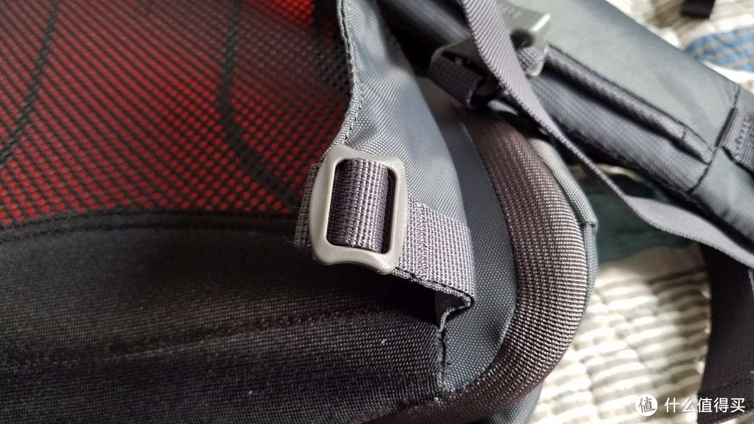 Osprey Tropos 对流 32L 双肩背包 黑色灰色一起开箱