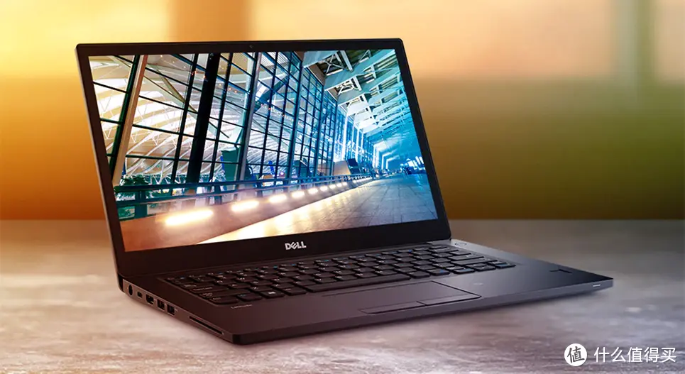 Latitude7490官方宣传图