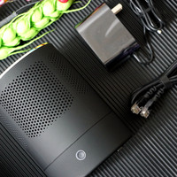 猫盘Plus智能硬盘盒外观展示(机身|散热孔)