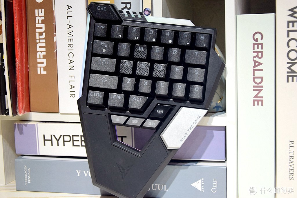 飞智木蝎单手机械键盘试玩，支持原生游戏键鼠开挂
