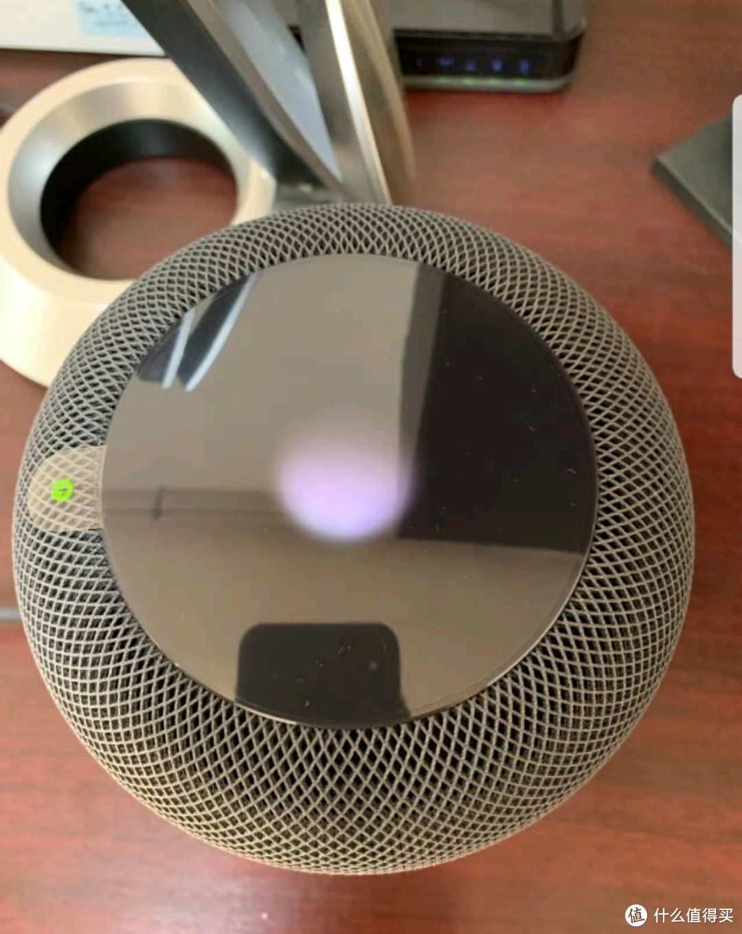 只需两颗Home Pod，便可将客厅变成沉浸式环绕影厅