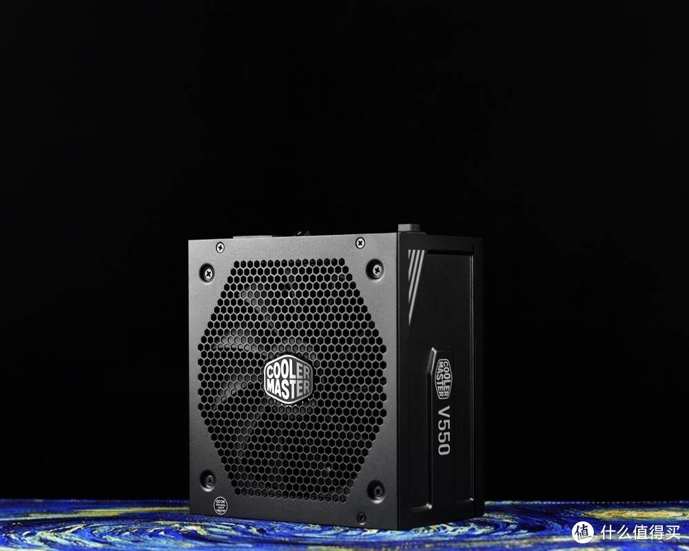 为AMD 7nm Navi新显卡做个准备 酷冷至尊V550 超长质保金牌电源 开箱上机