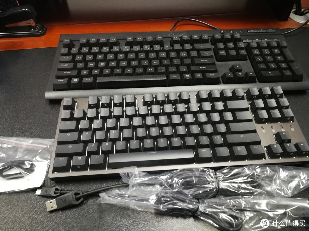 星云炫彩酷，杜伽NebulaK320机械键盘评测