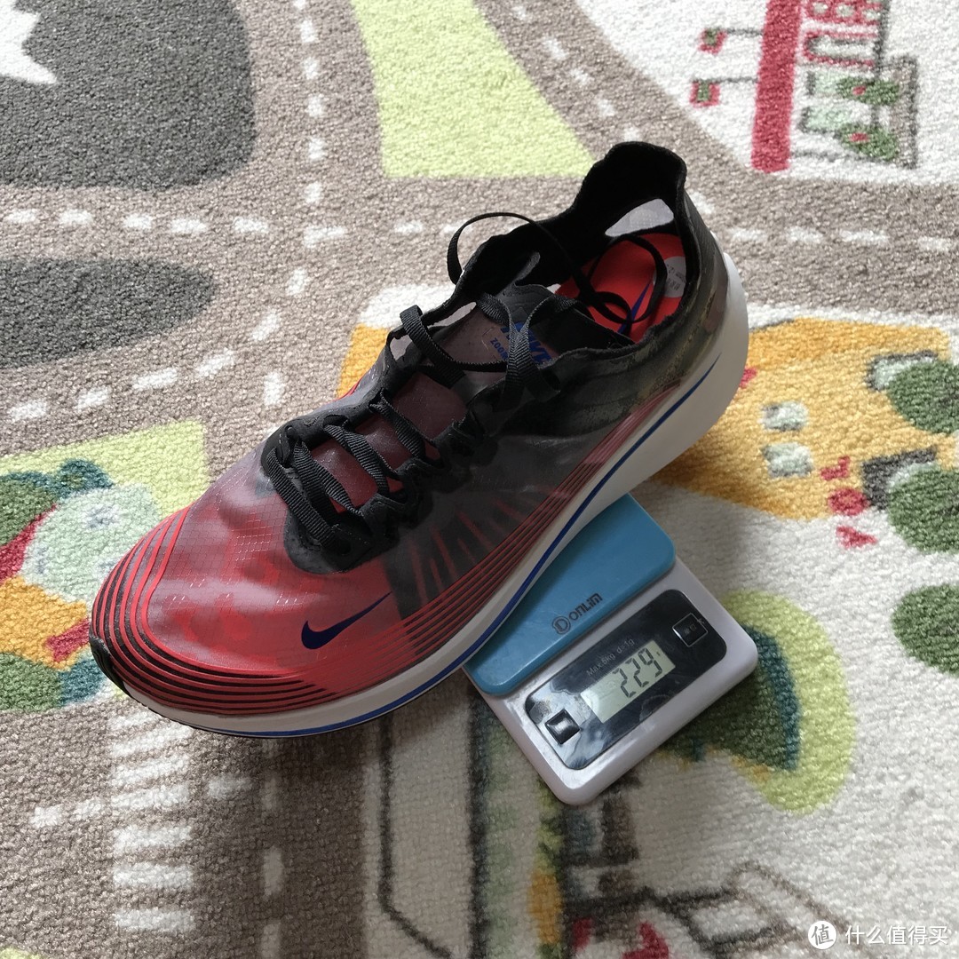 亮骚鸳鸯配色！Nike Zoom Fly SP SHM跑鞋