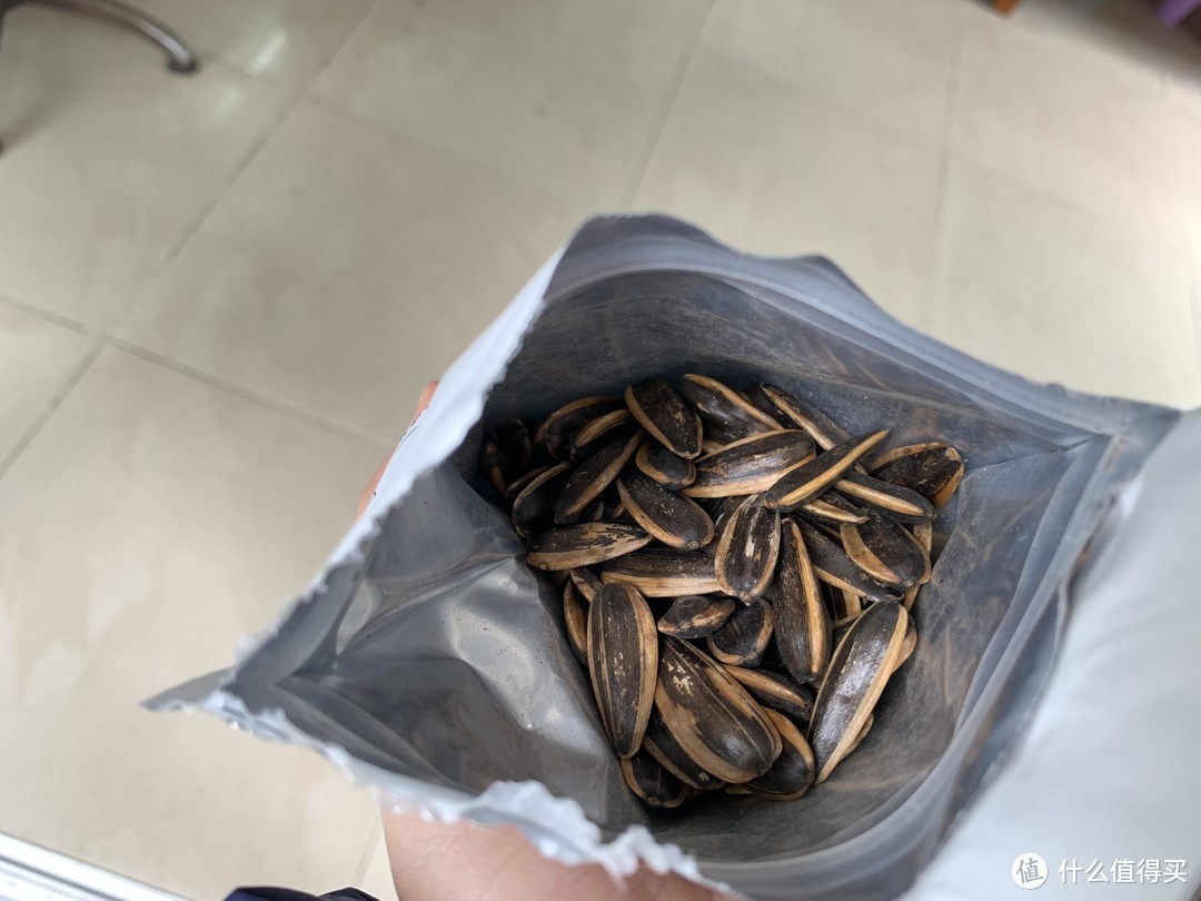 过年送礼就送零食大礼包，淘宝心选近猪者吃大礼包试吃