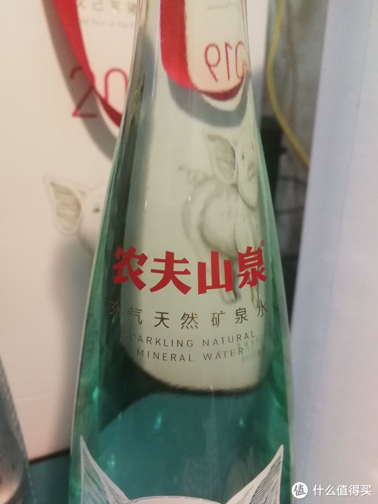 农夫山泉有点甜，岁次己亥猪年典藏金猪水开箱晒单。