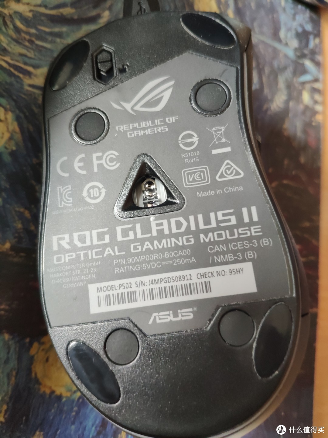 年轻人第一个败家之眼 华硕玩家国度 ROG Gladius II 鼠标