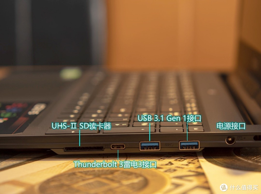 技嘉AERO15轻薄游戏笔记本评测