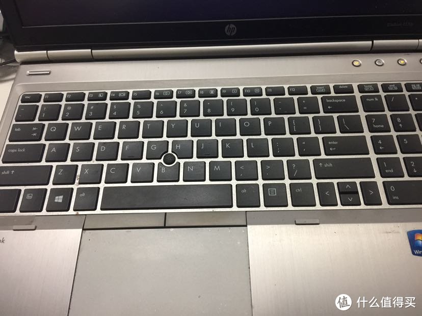 键盘触摸板和相关的功能按键完好