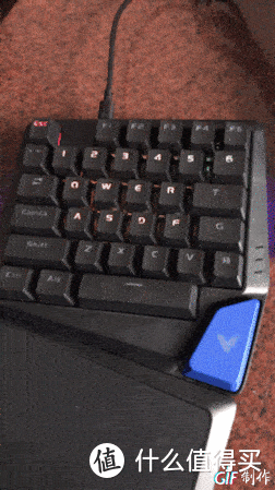 极简之美——雷柏V550RGB幻彩背光单手机械键盘众测报告
