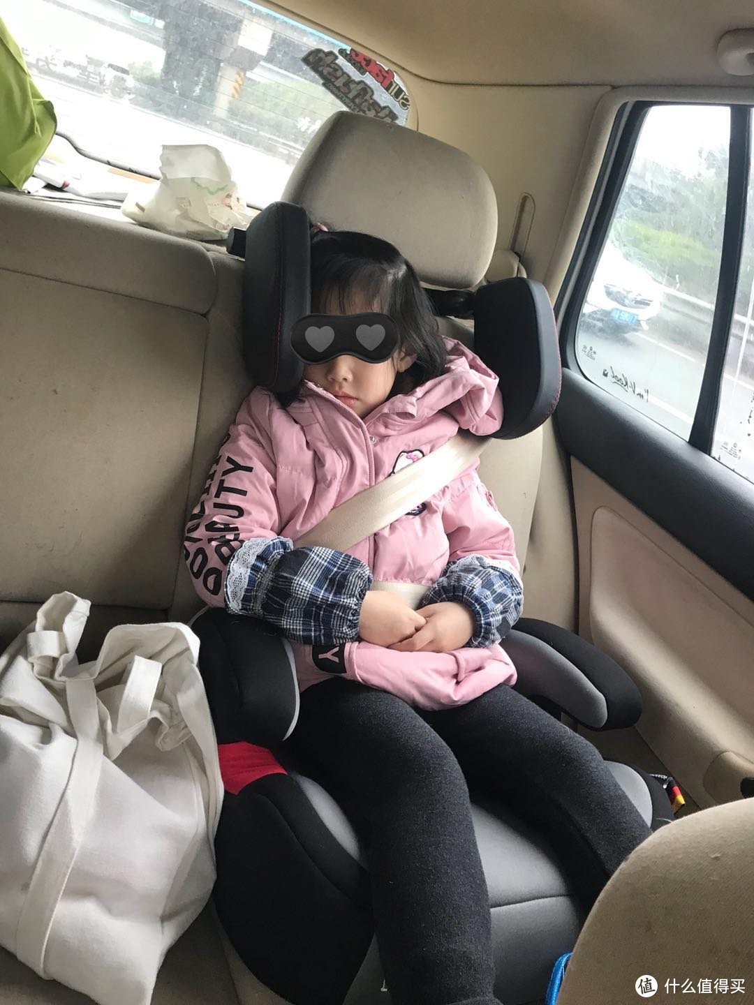 担心孩子车上“落枕”？这个神器了解下！