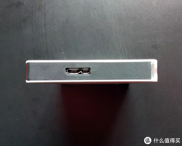 “菊”部是Micro USB 3.0 B型接口