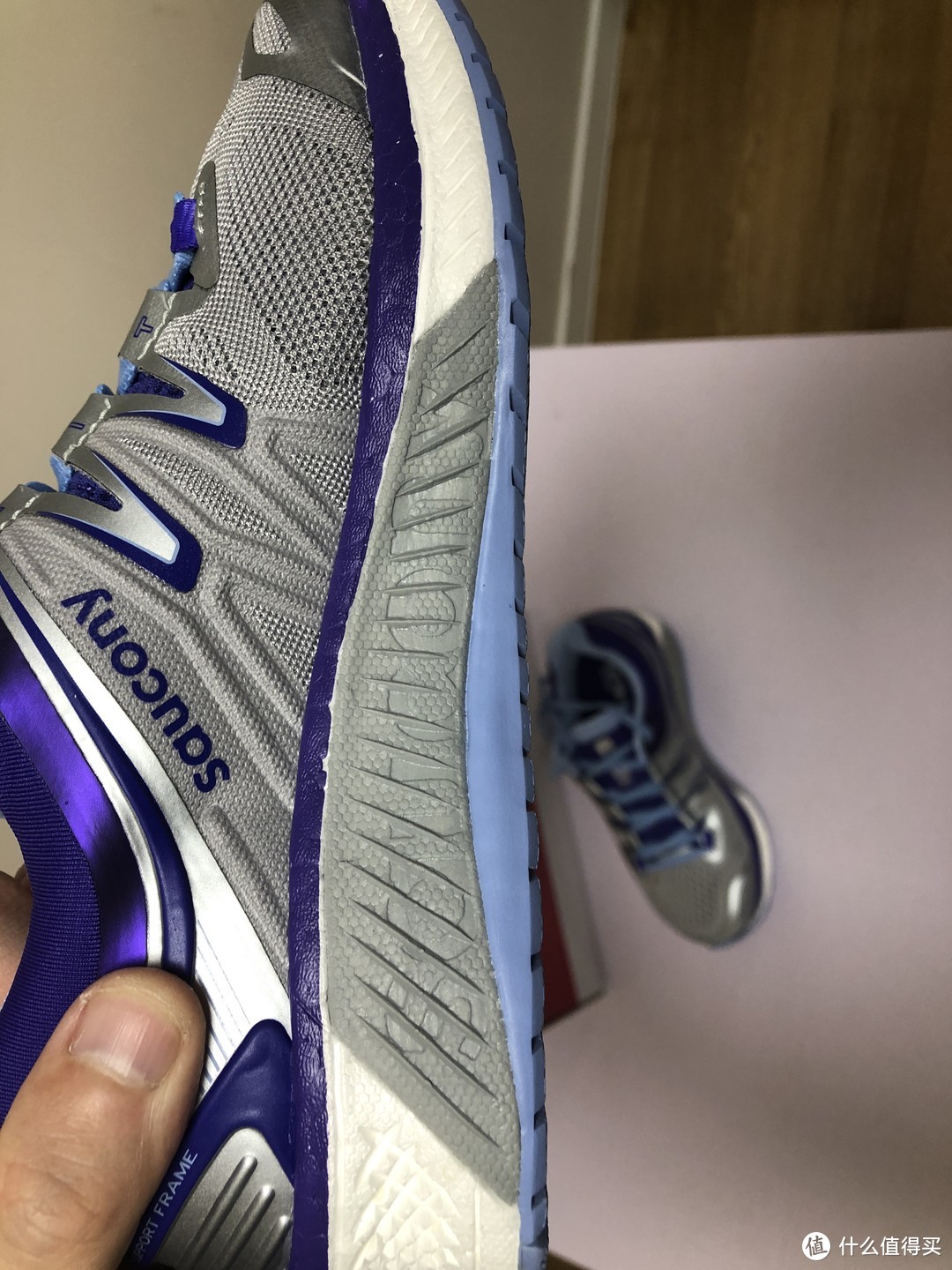 进无可进的旗舰支撑跑鞋—Saucony Hurricane ISO 4 开箱