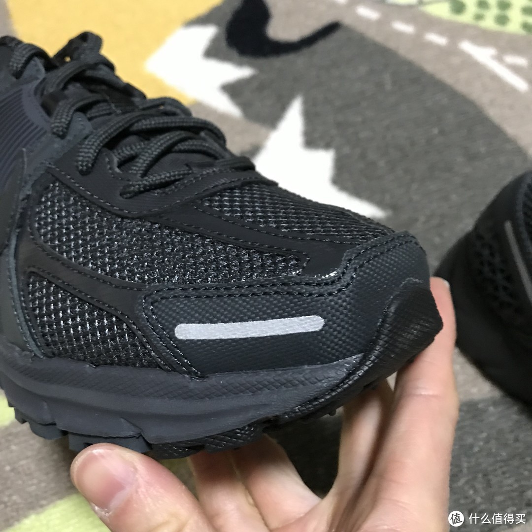 少了ACW光环的NIKE ZOOM VOMERO 5 SP 老爹跑鞋