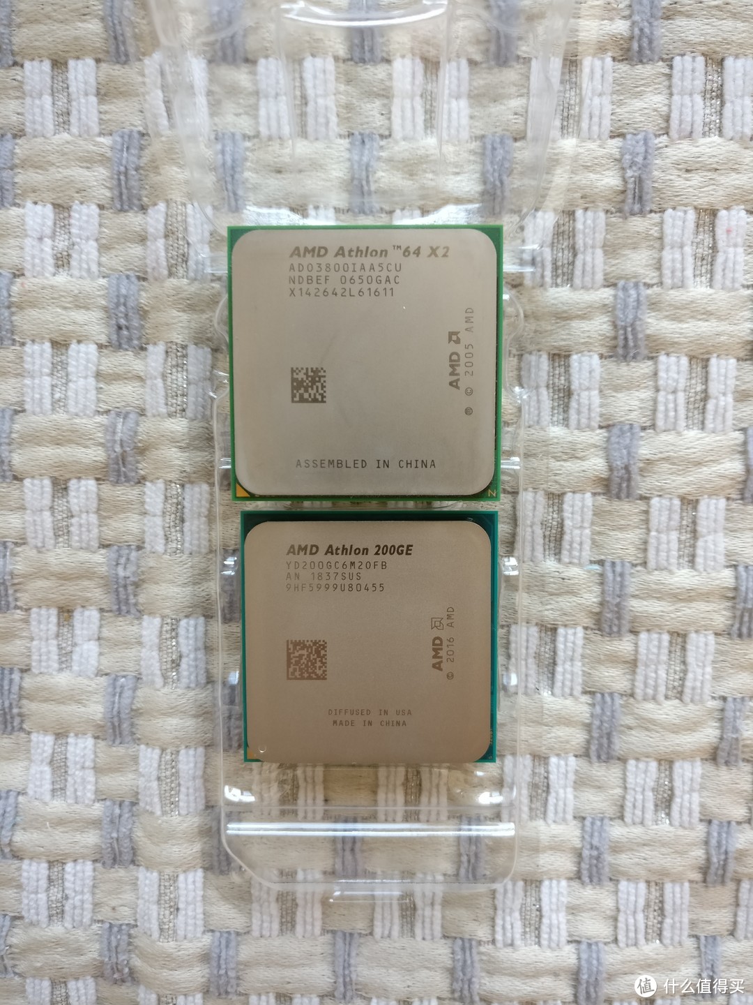 Athlon 64 X2 3800+ & Athlon 200GE