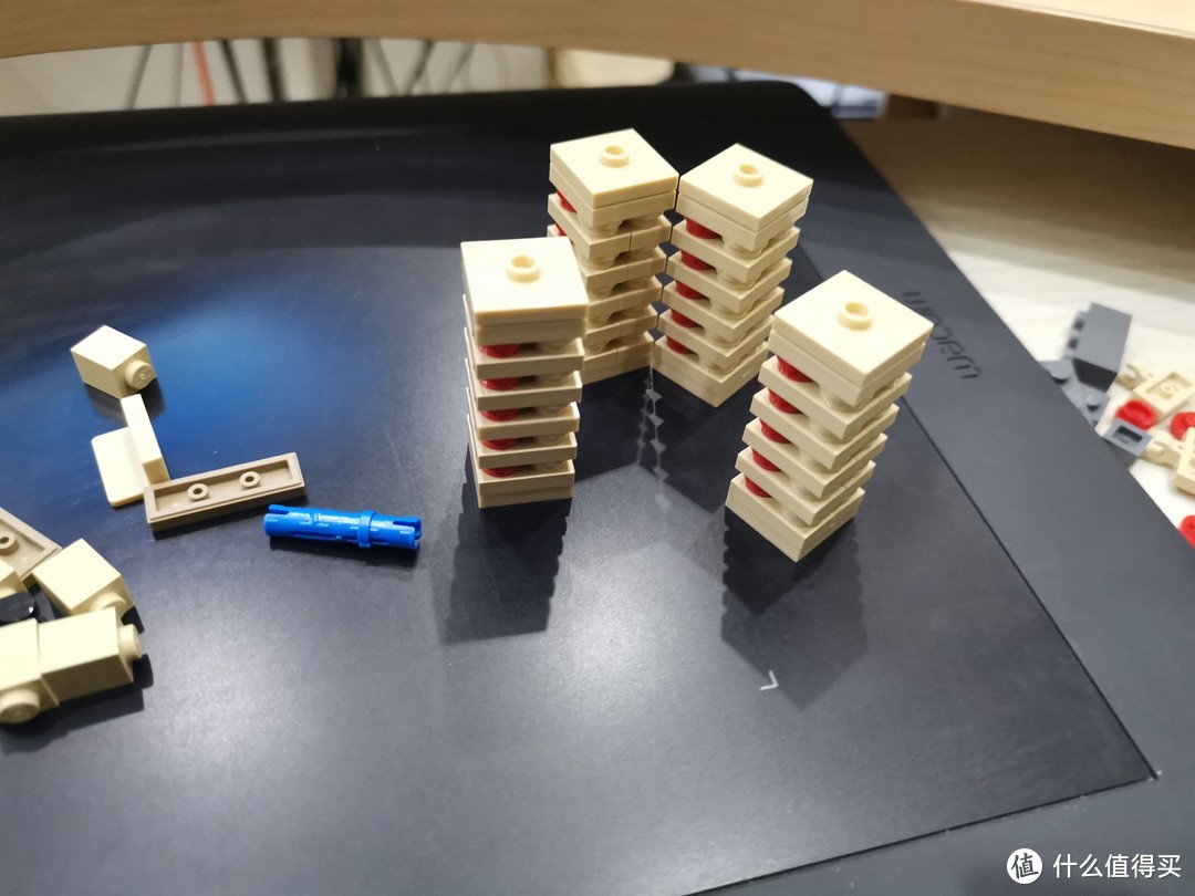 乐高（LEGO）建筑系列—桌面上的自由女神像