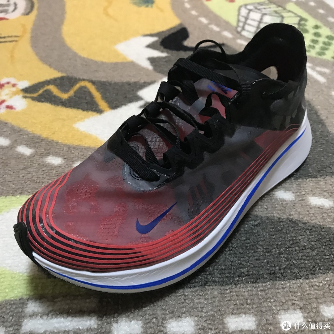 上马限定鸳鸯配色的Nike Zoom Fly SP SHM