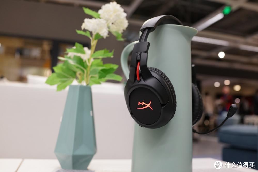 无约束才能痛快玩——HyperX Cloud Fight天箭无线耳机开箱小评