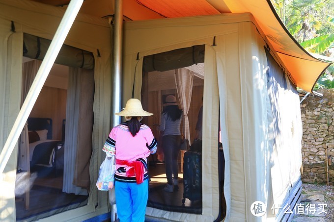 VR视角下的野奢帐篷酒店，走进神秘的康藤红河谷