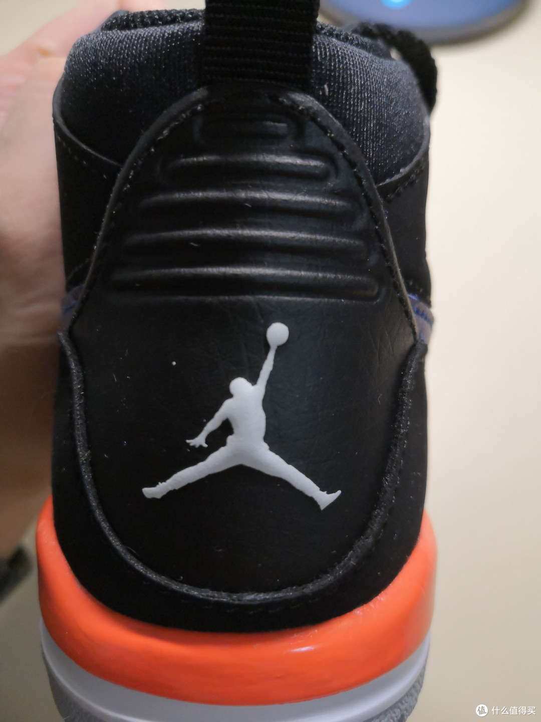 鞋尾的"飞人"标.