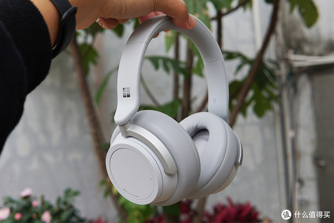 微软Surface Headphones头戴式降噪耳机体验：气质优雅、拨盘降噪成亮点