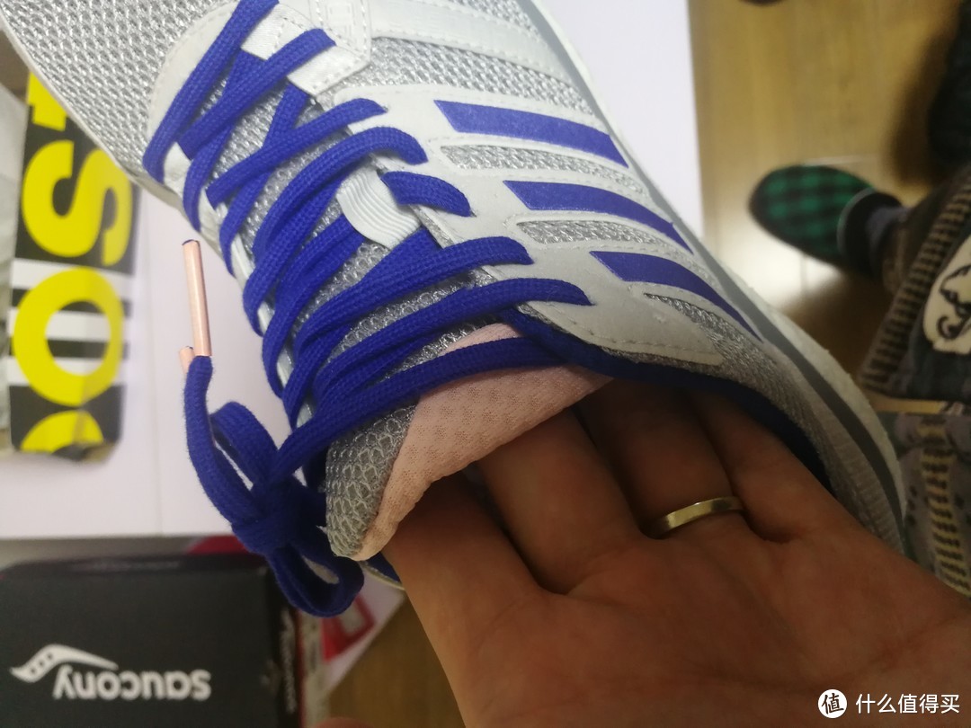 17美金捡漏一双大码女鞋——Adidas 阿迪达斯 Adizero tempo 9开箱