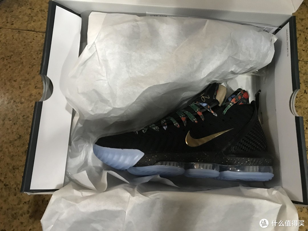 LEBRON 16 King's Throne 凝视王座